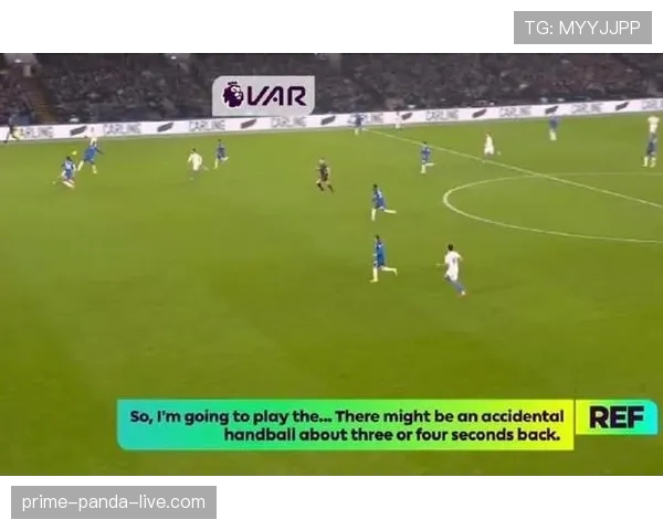 守门员犯规判罚要点：禁区内外手球与对抗的裁判逻辑